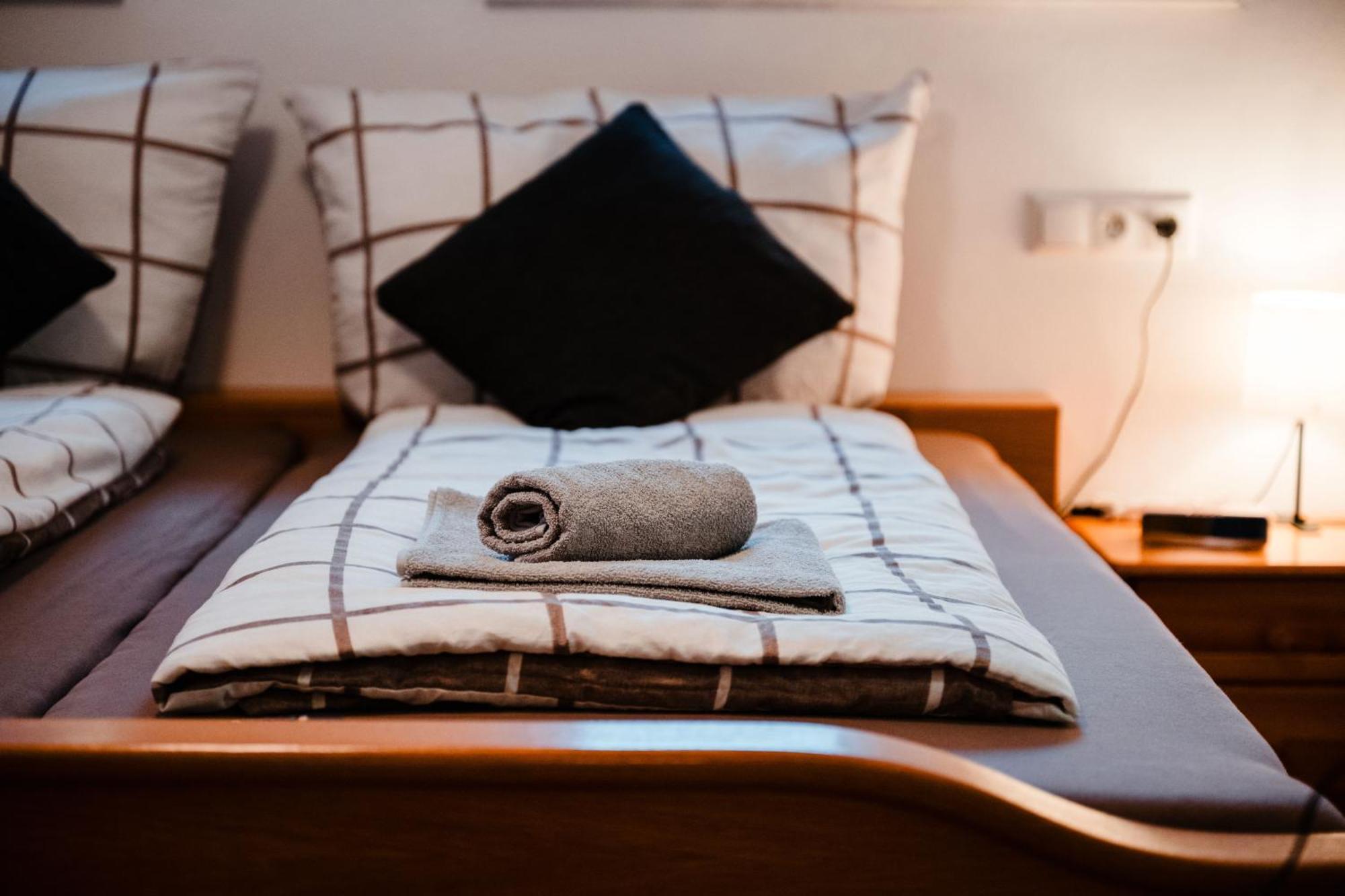 Mitzis Stubn Apartments - Bad Goisern - 24-Hour Self Check-In Екстериор снимка